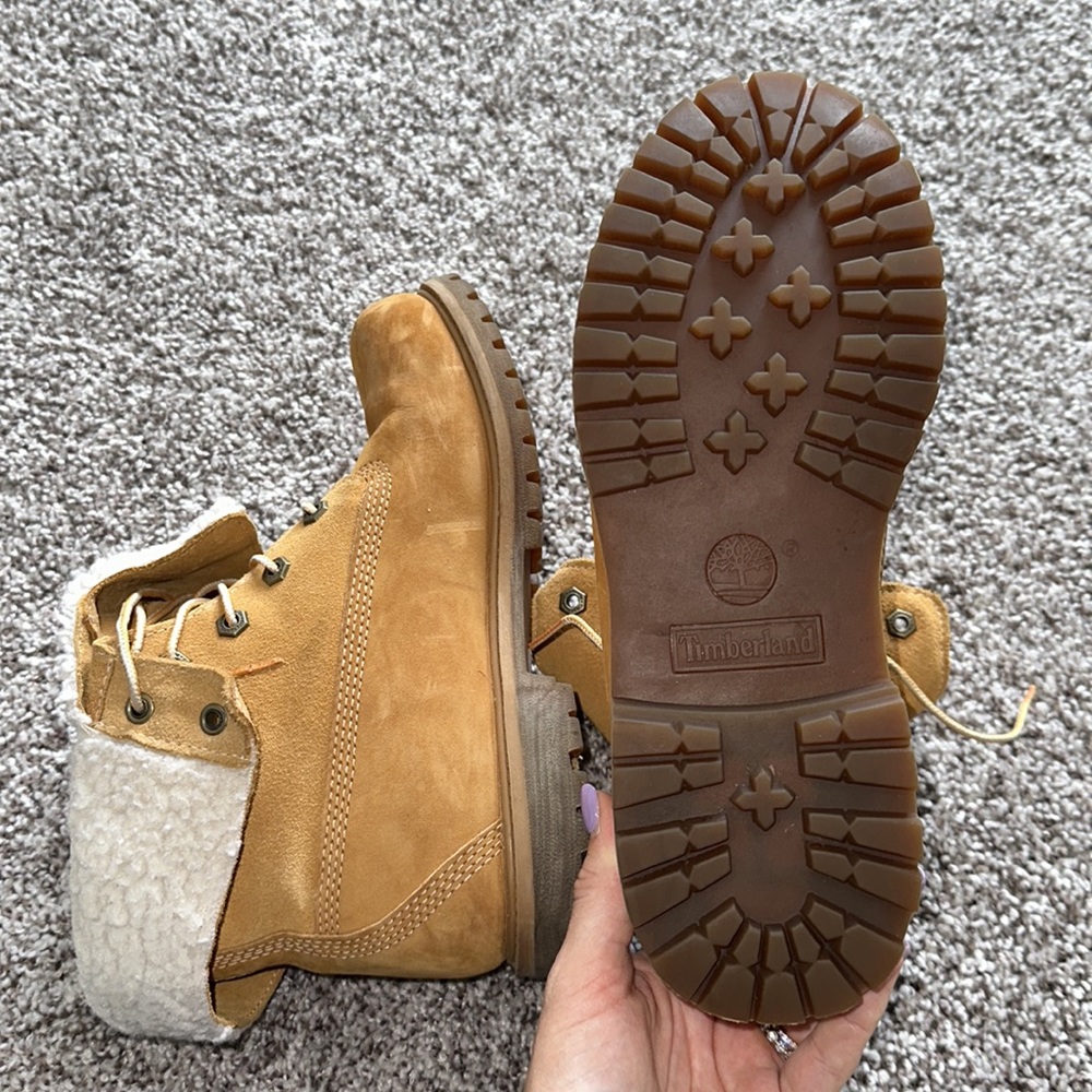 Women’s Timbs - Picture 4 of 4